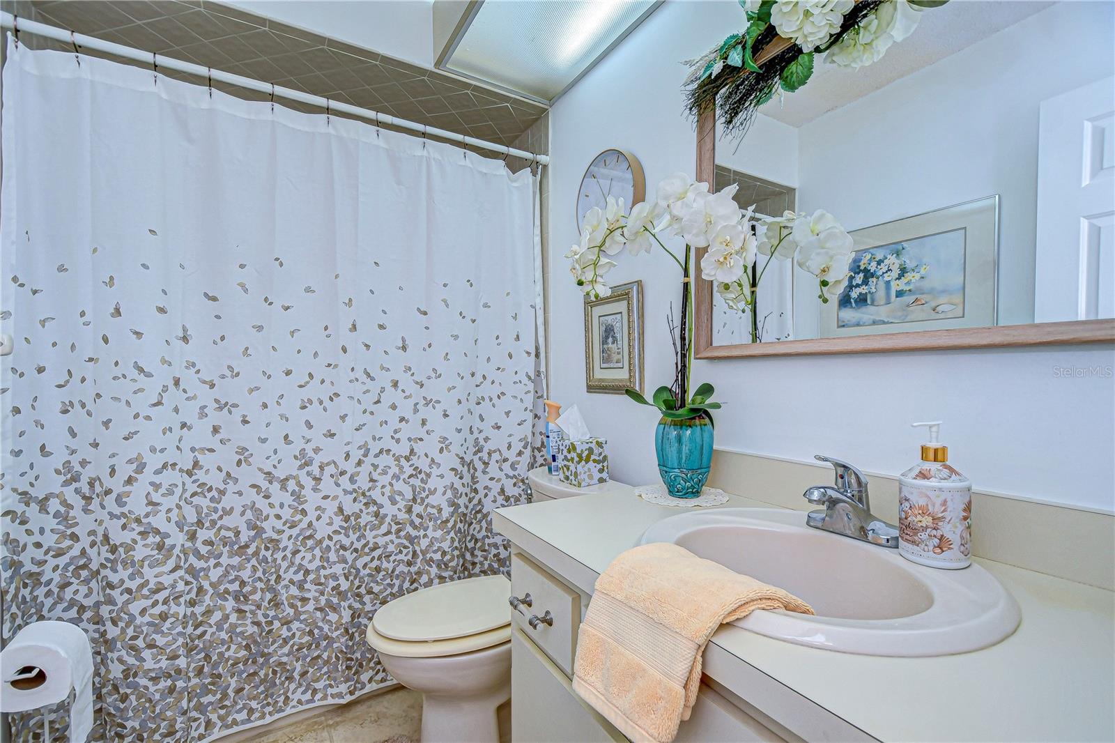 Image 27 of 37 For 38351 Ironwood Place Na