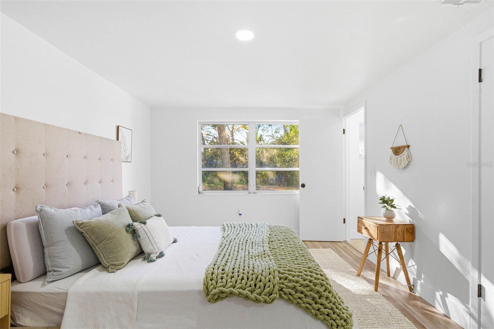 Image 33 of 64 For 12303 Camp Creek Lane