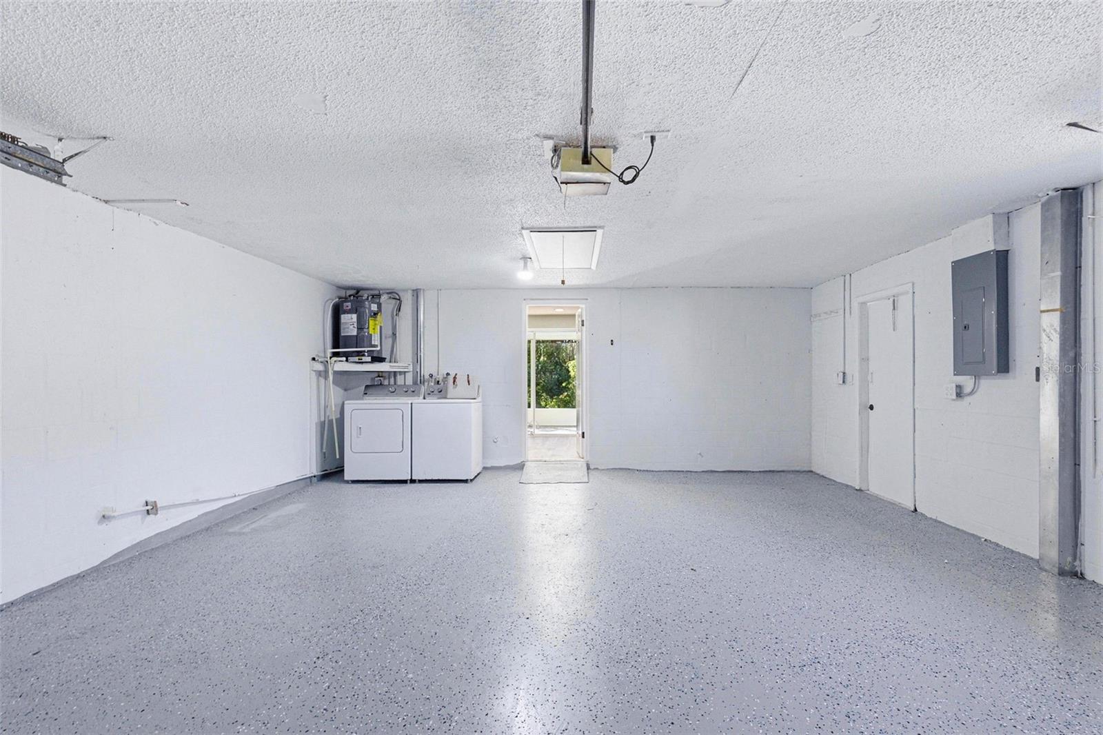 Image 42 of 64 For 12303 Camp Creek Lane