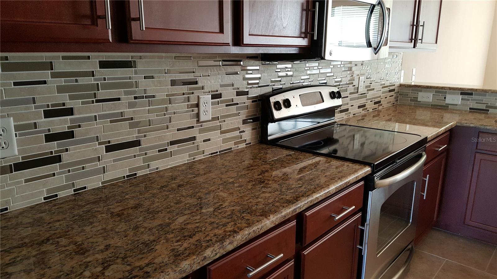 Image 5 of 42 For 19231 Stone Hedge Drive