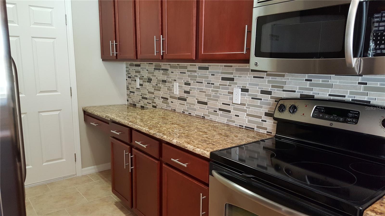 Image 6 of 42 For 19231 Stone Hedge Drive