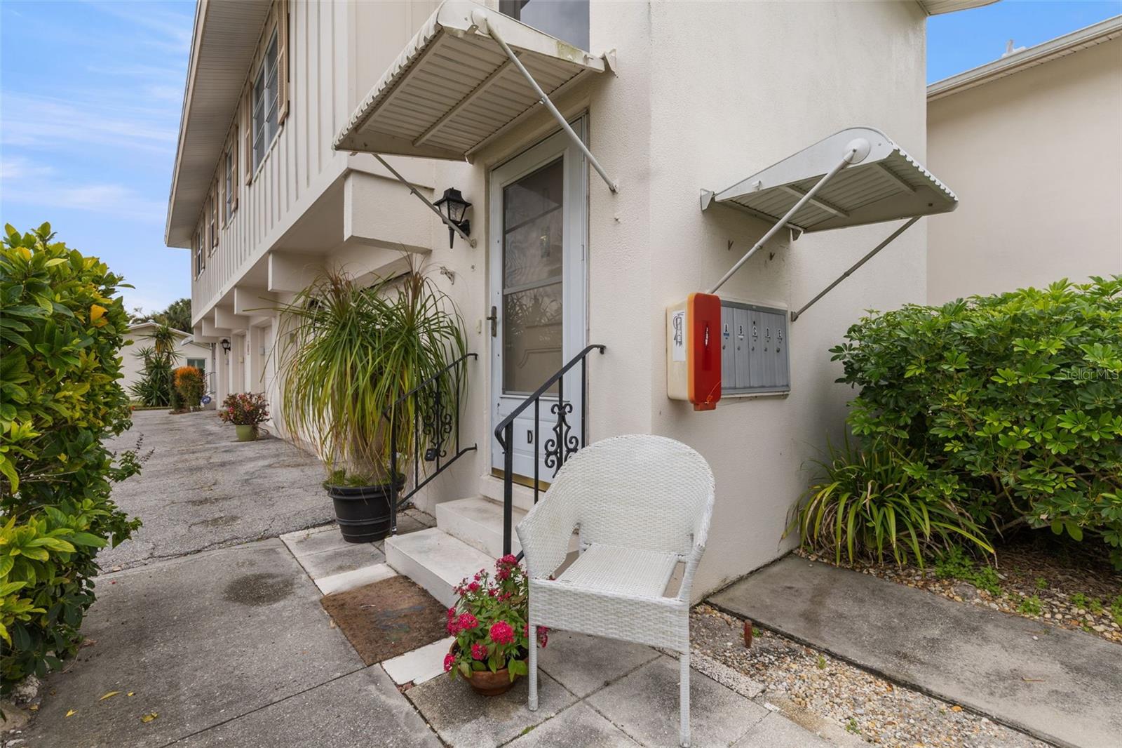 Image 2 of 24 For 3275 37th Way S D