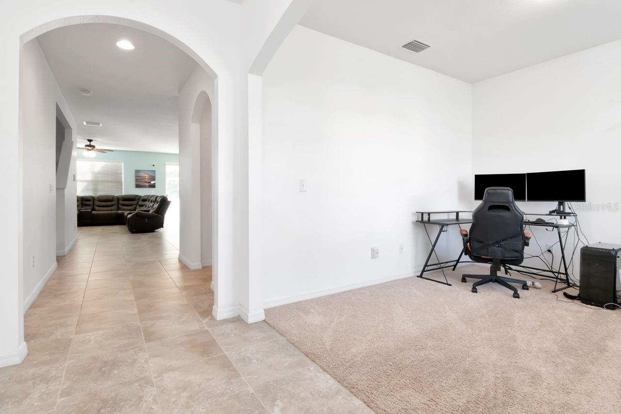 Listing photo id 20 for 5446 Suncatcher Drive