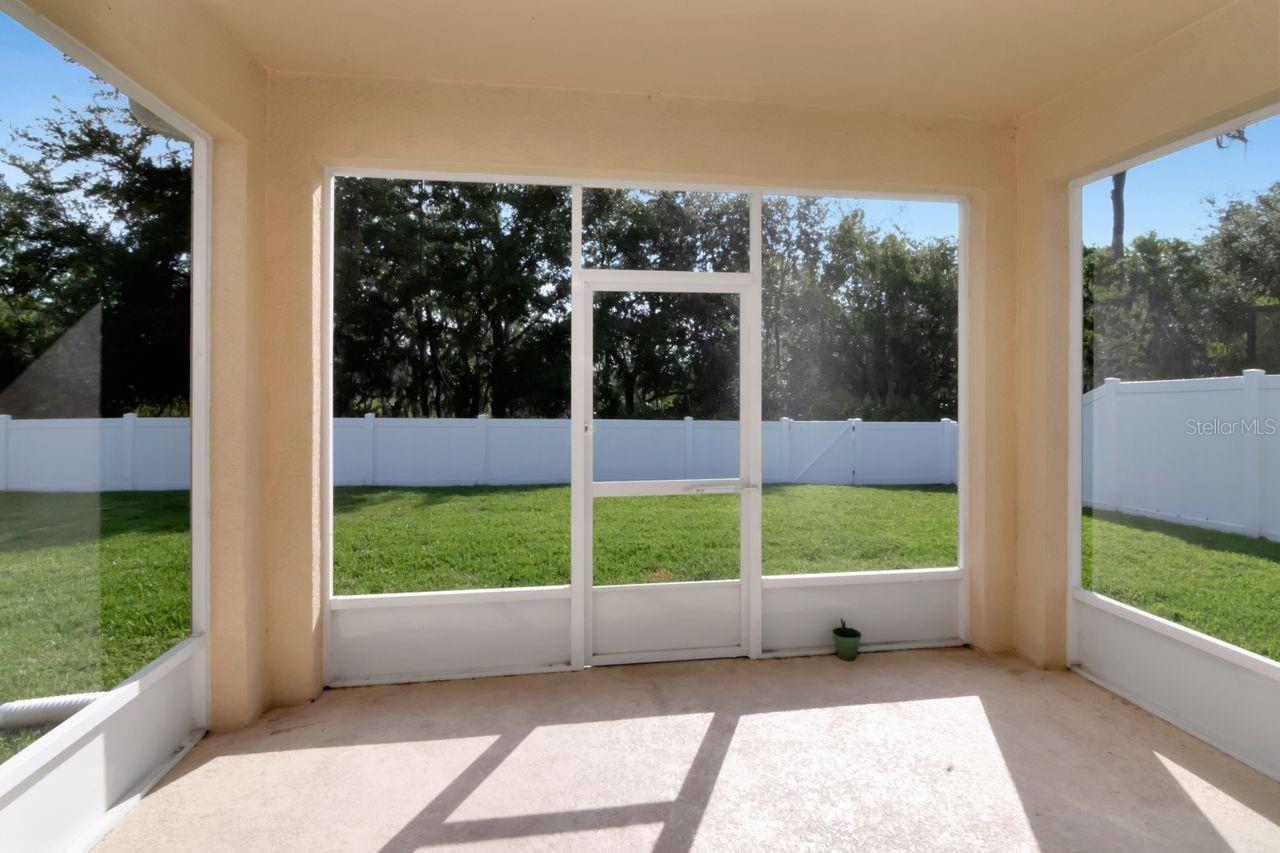 Listing photo id 23 for 5446 Suncatcher Drive