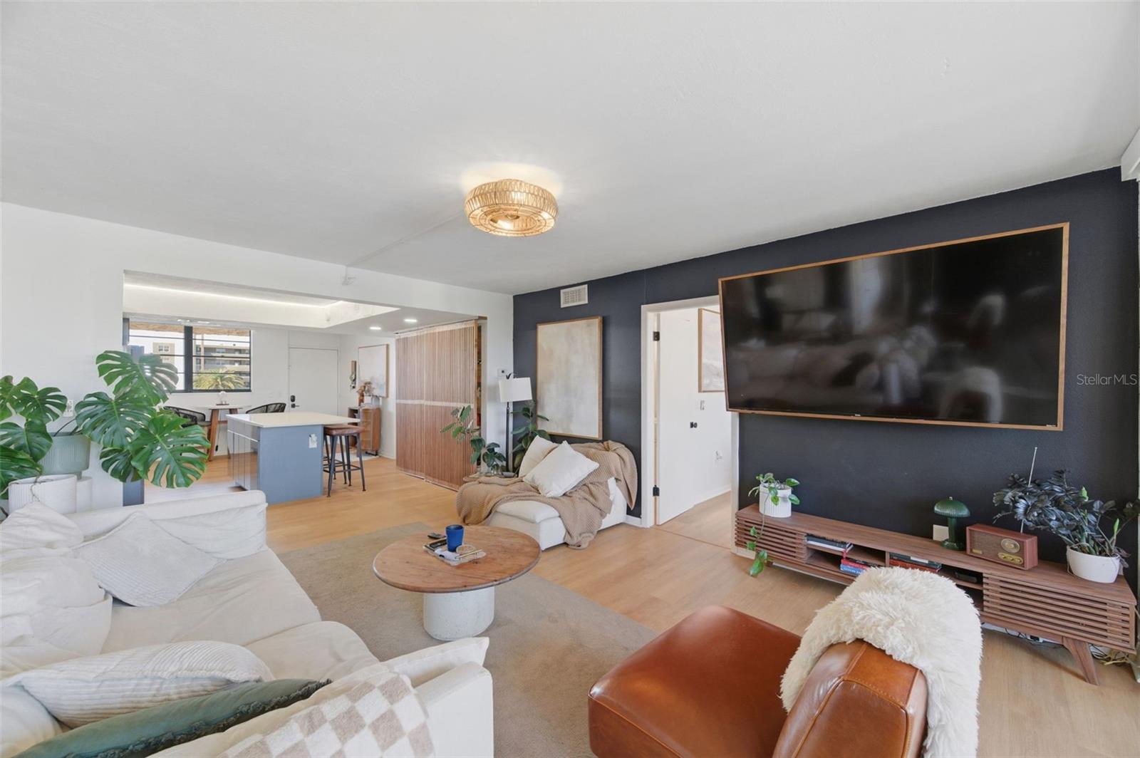 Image 15 of 46 For 19701 Gulf Boulevard 423