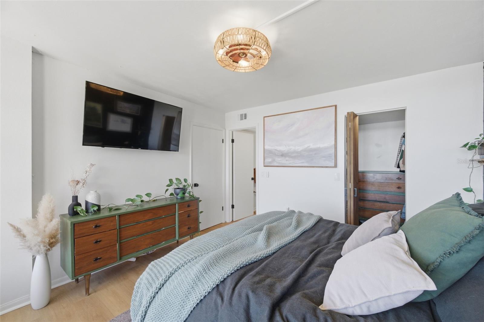 Image 24 of 46 For 19701 Gulf Boulevard 423