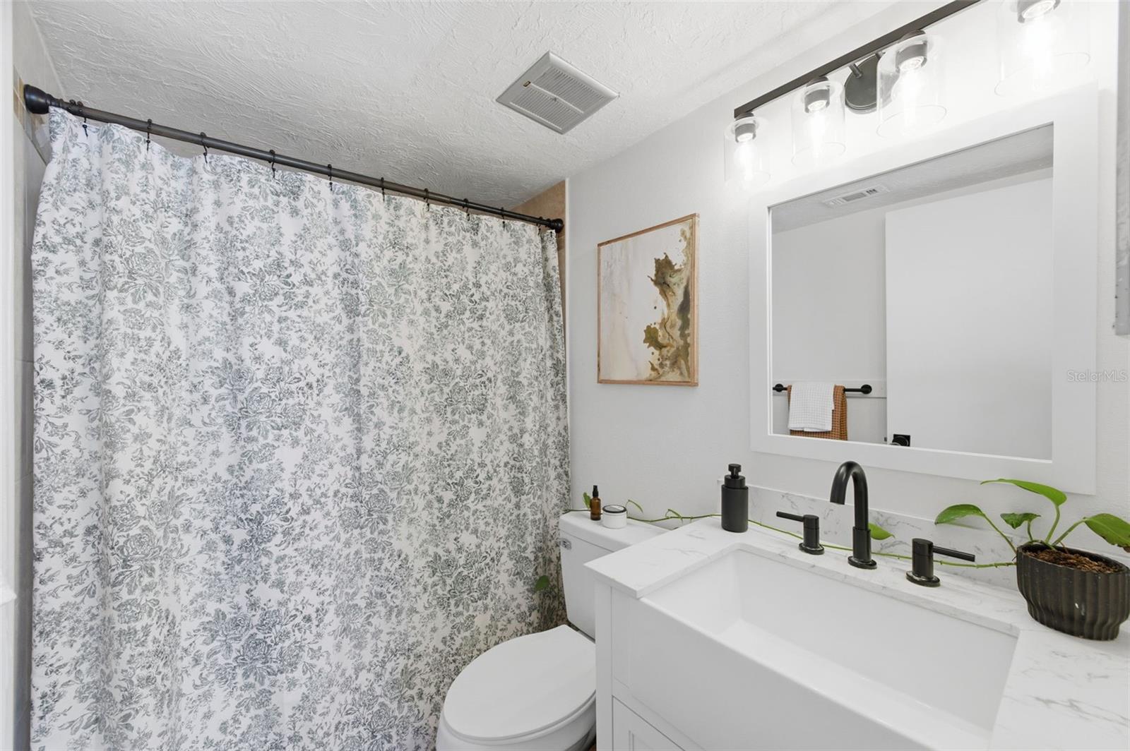 Image 26 of 46 For 19701 Gulf Boulevard 423