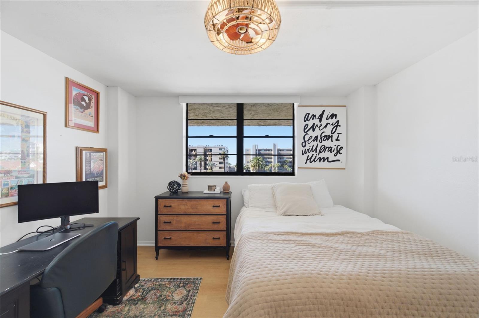 Image 32 of 46 For 19701 Gulf Boulevard 423