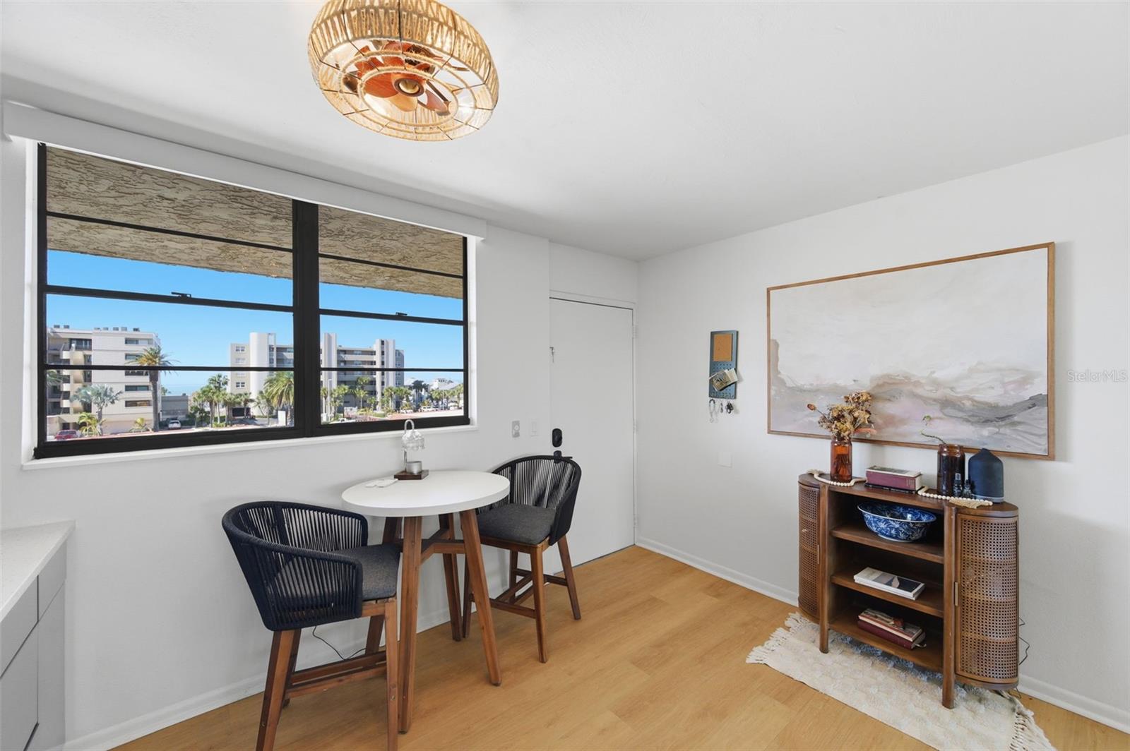 Image 9 of 46 For 19701 Gulf Boulevard 423