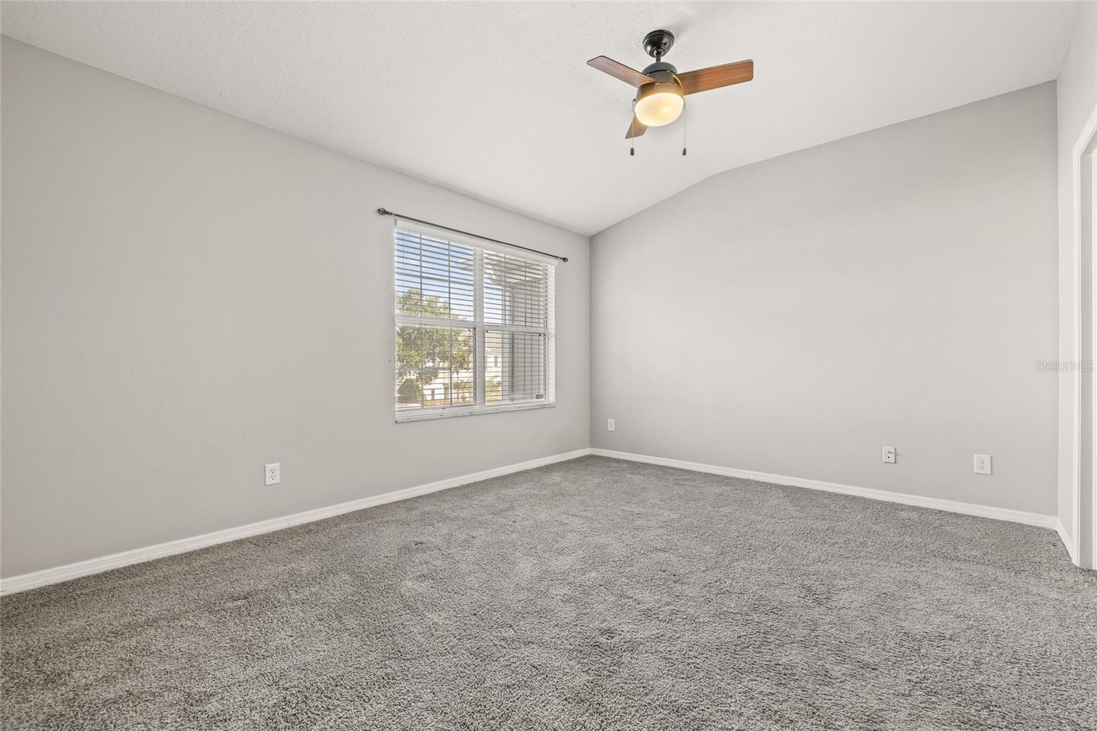 Image 22 of 39 For 16302 Swan View Circle