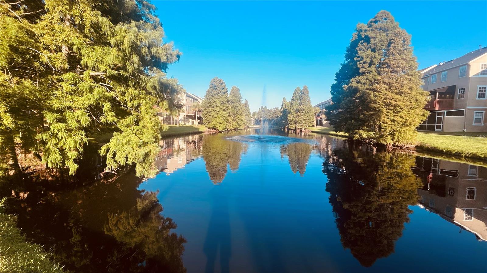 Listing photo id 8 for 2915 Pointeview