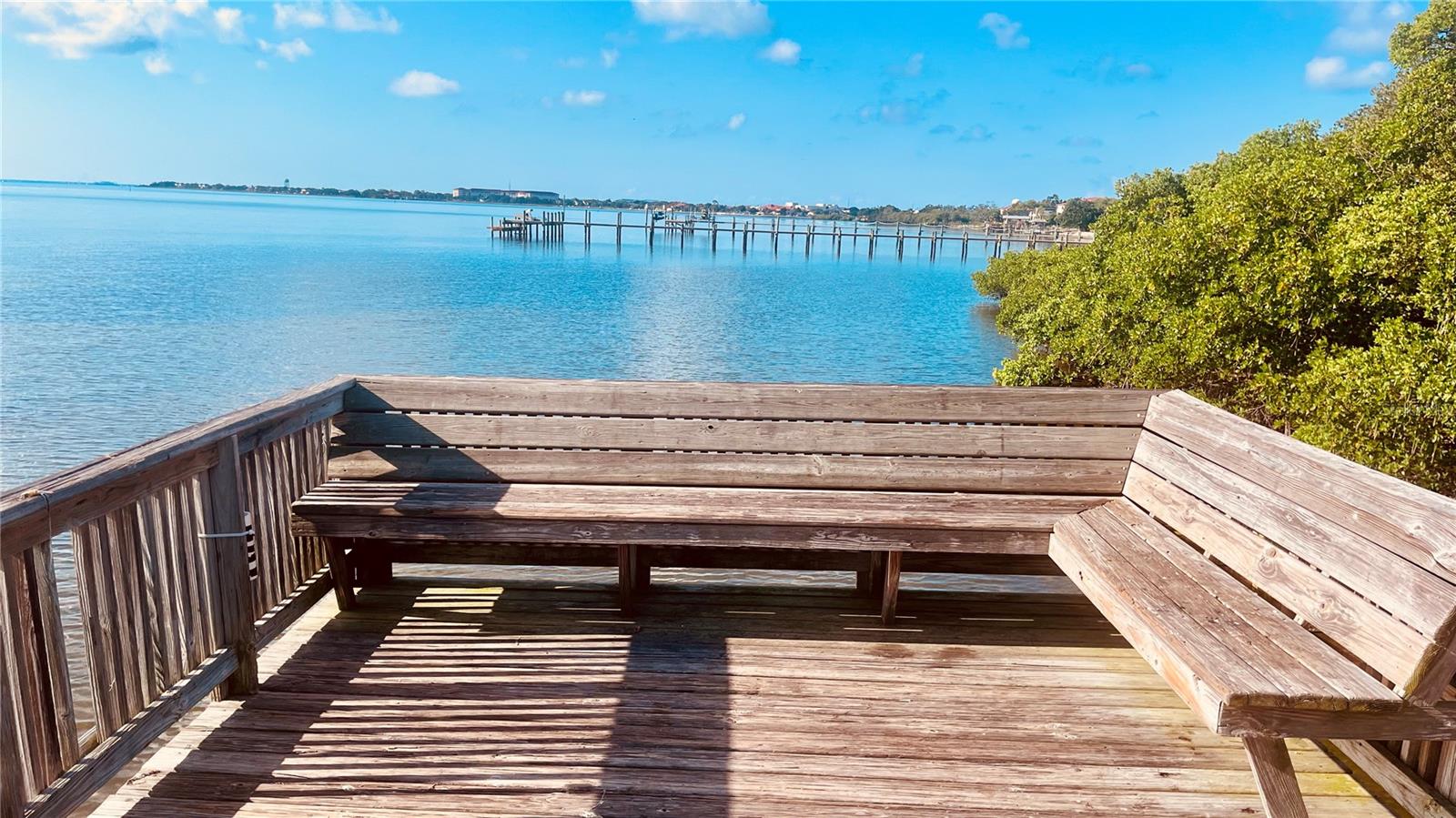 Listing photo id 19 for 2915 Pointeview