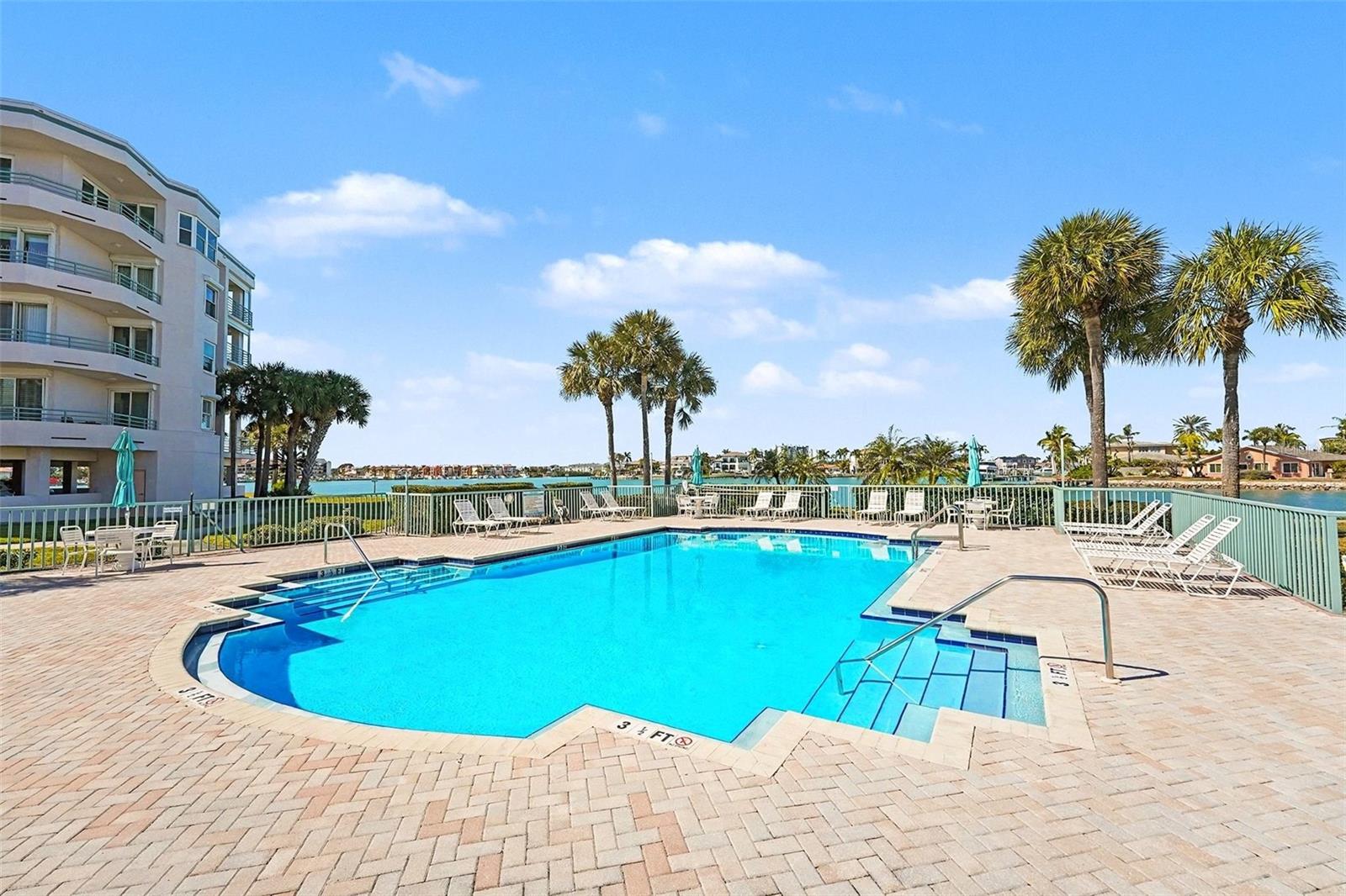 Image 26 of 35 For 8021 Sailboat Key Boulevard S 304