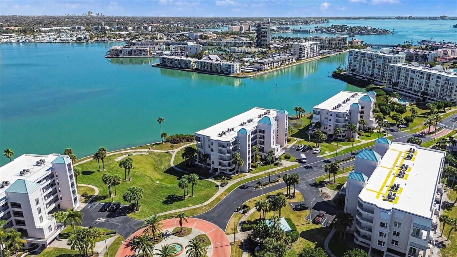 Image 32 of 35 For 8021 Sailboat Key Boulevard S 304