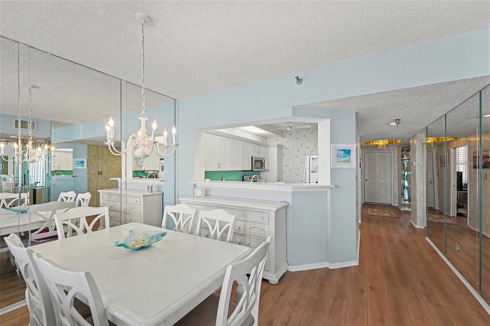 Image 8 of 35 For 8021 Sailboat Key Boulevard S 304