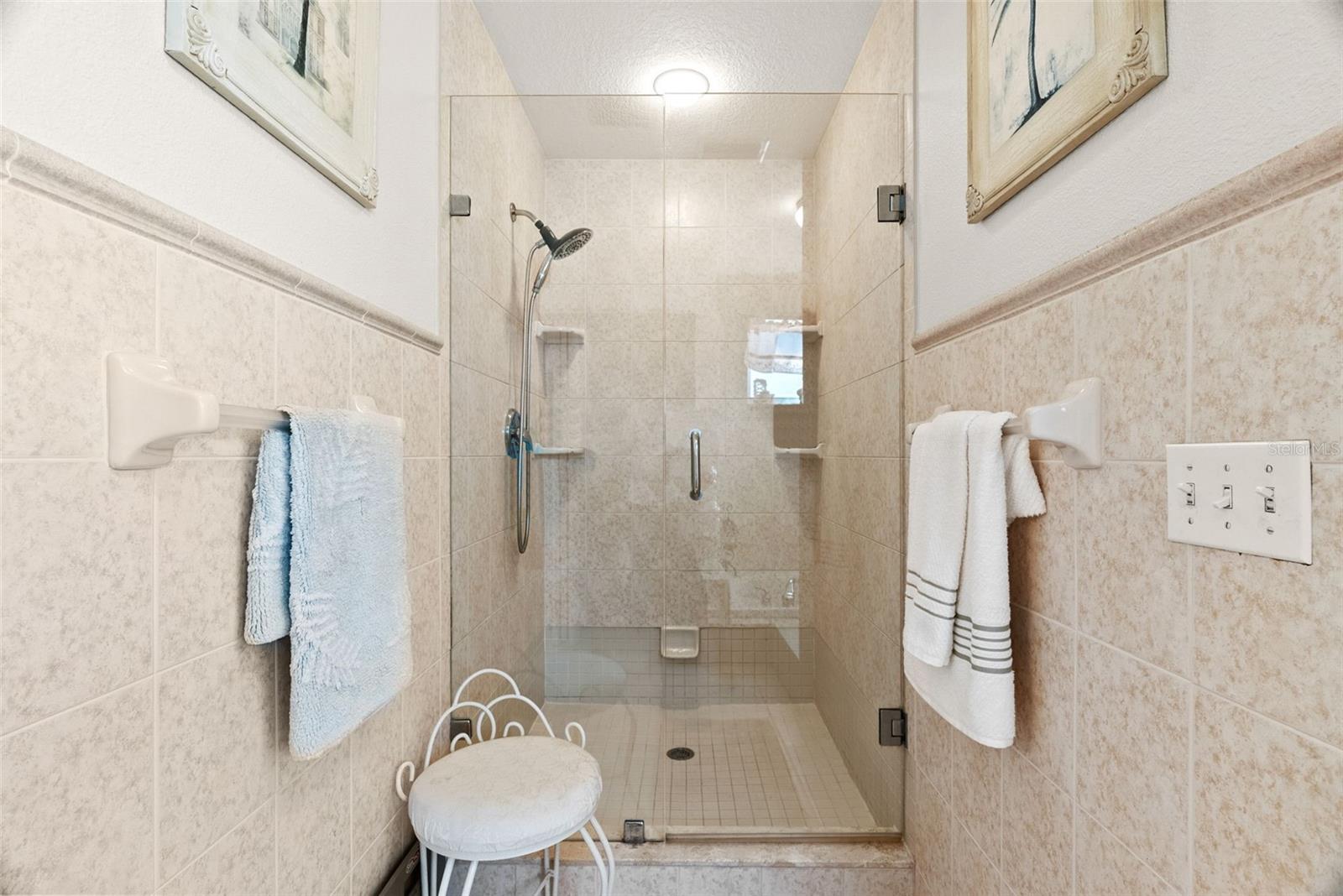 Image 22 of 49 For 13533 Veronica Drive