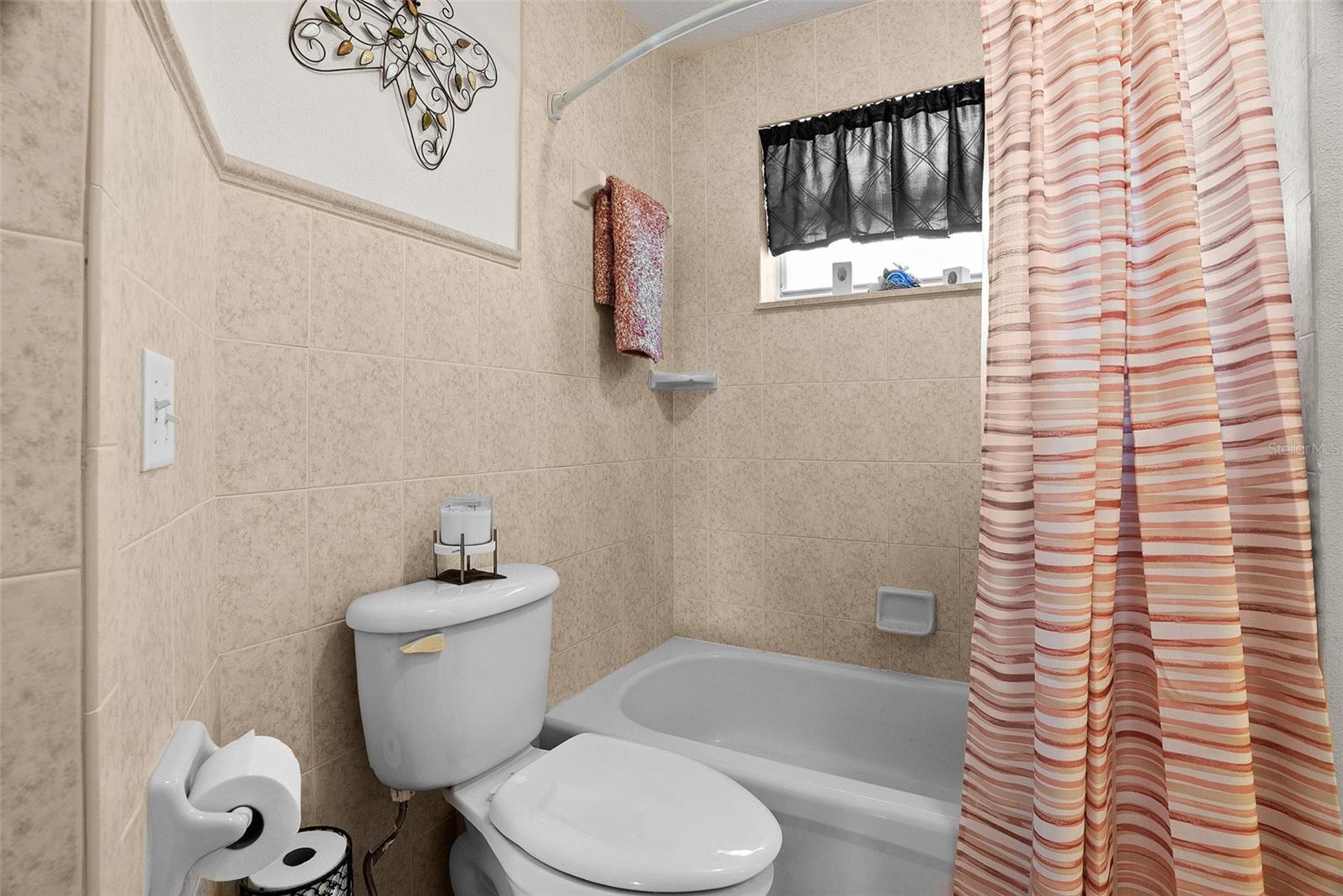 Image 26 of 49 For 13533 Veronica Drive