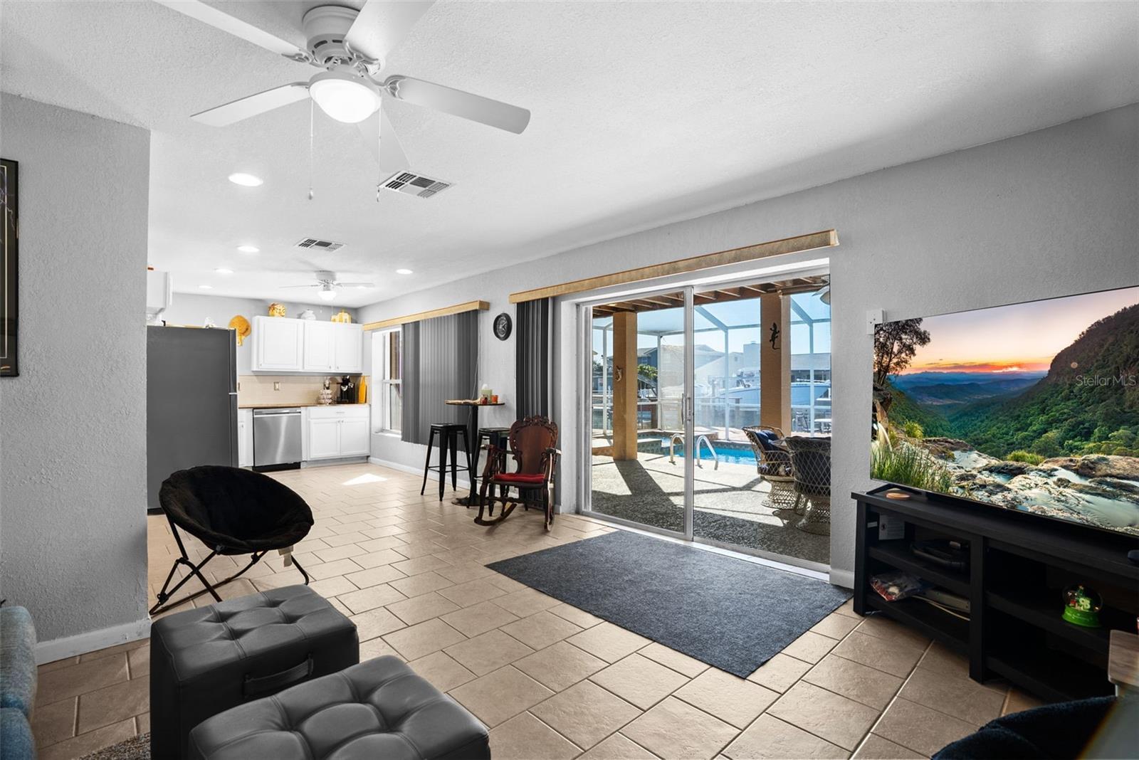 Image 34 of 49 For 13533 Veronica Drive