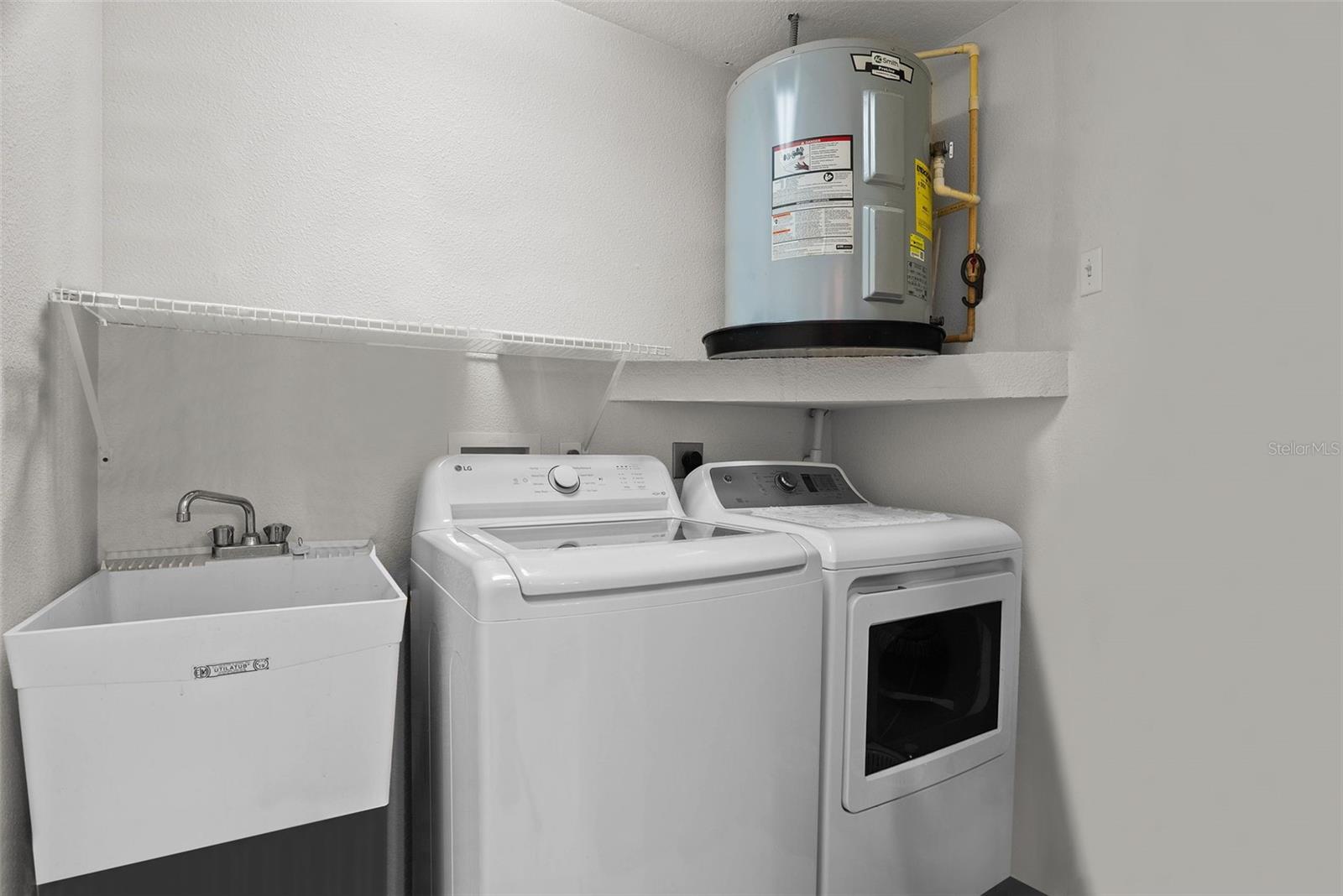 Image 41 of 49 For 13533 Veronica Drive