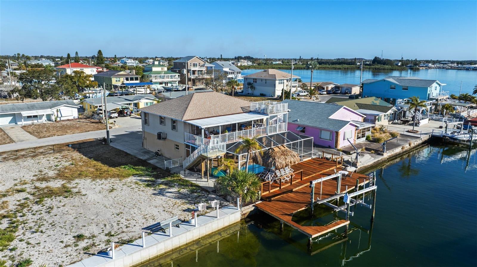 Image 43 of 49 For 13533 Veronica Drive