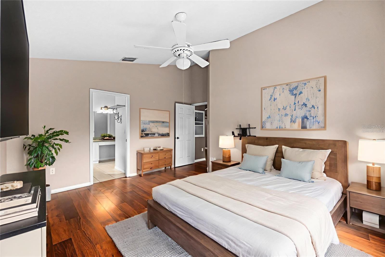 Image 6 of 14 For 2522 Clareside Drive