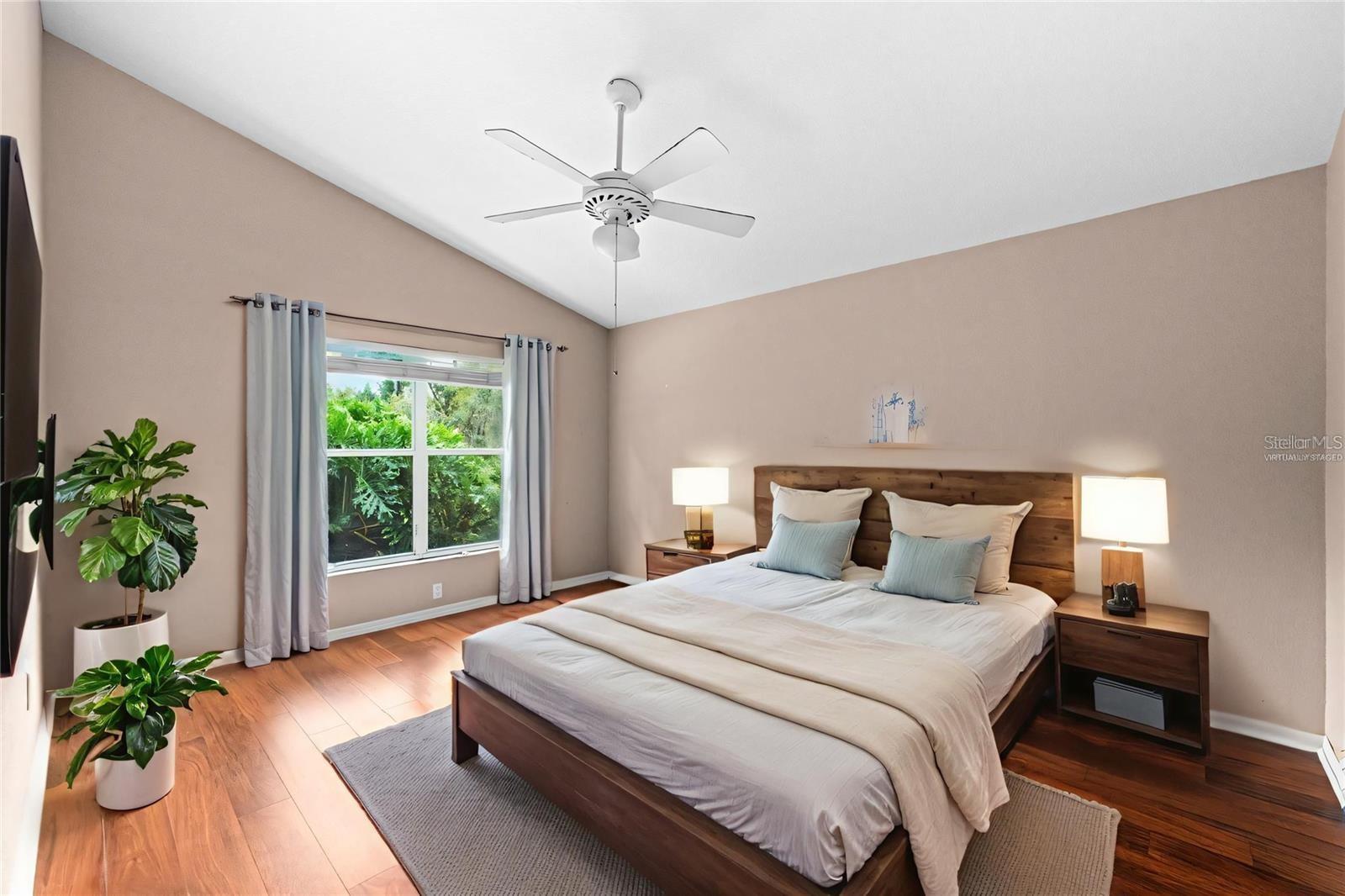 Image 7 of 14 For 2522 Clareside Drive