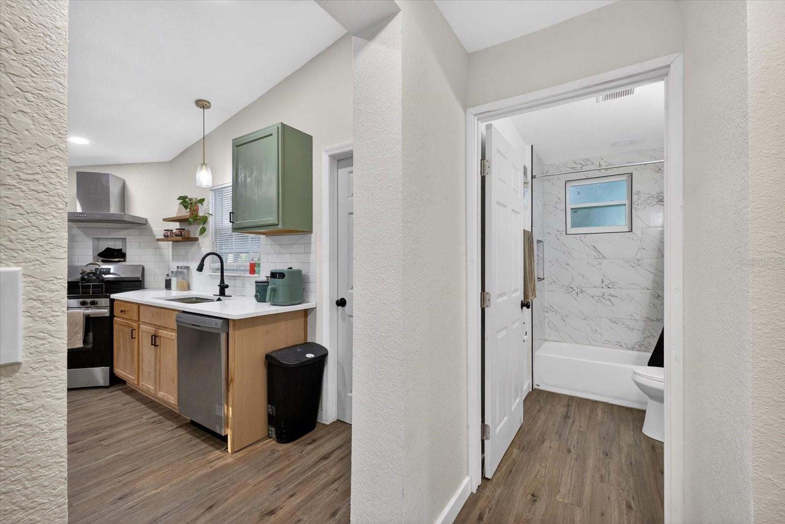 Image 17 of 38 For 4233 Vinson Road