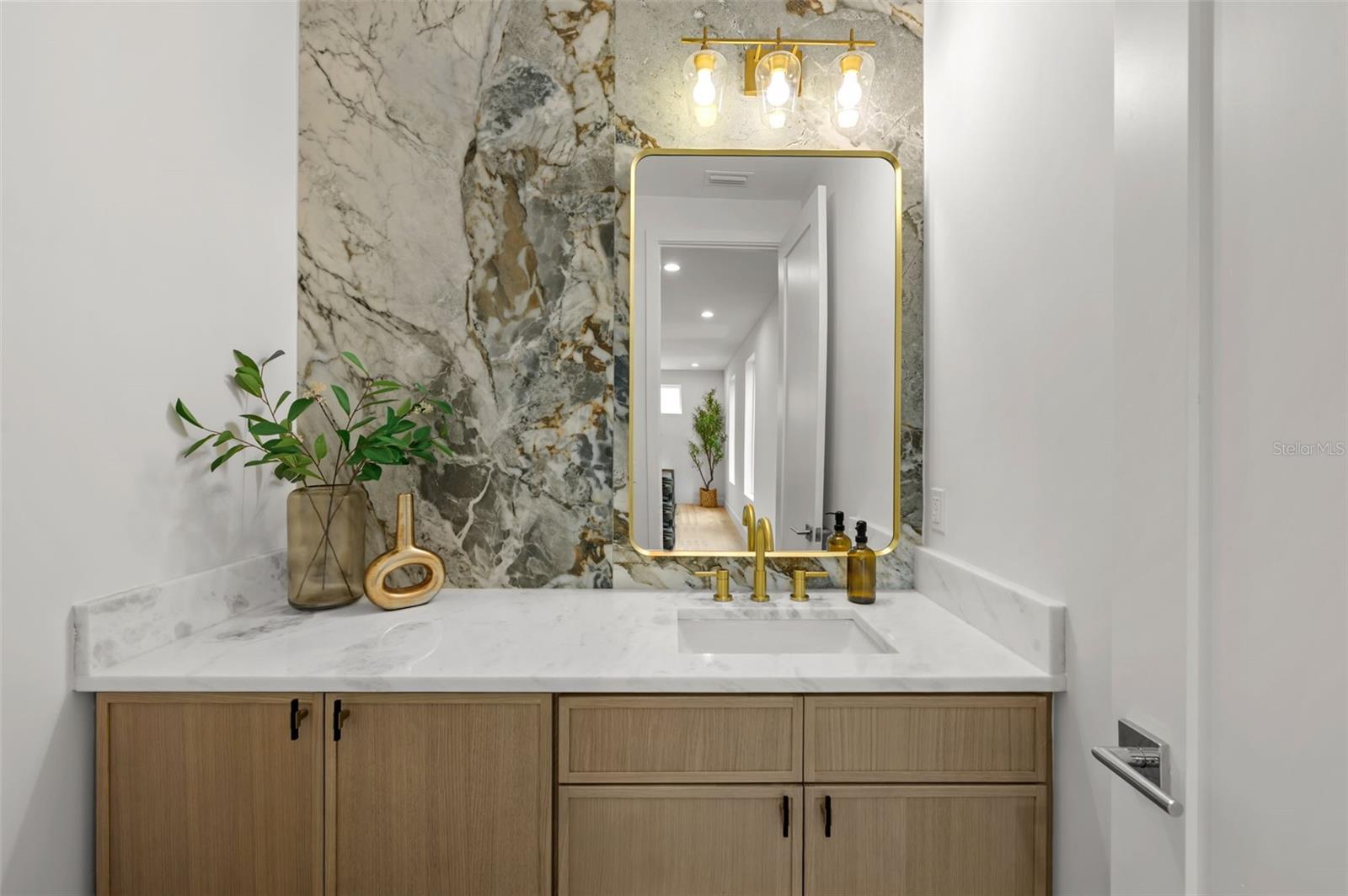 Image 26 of 70 For 3228 Oakellar Avenue