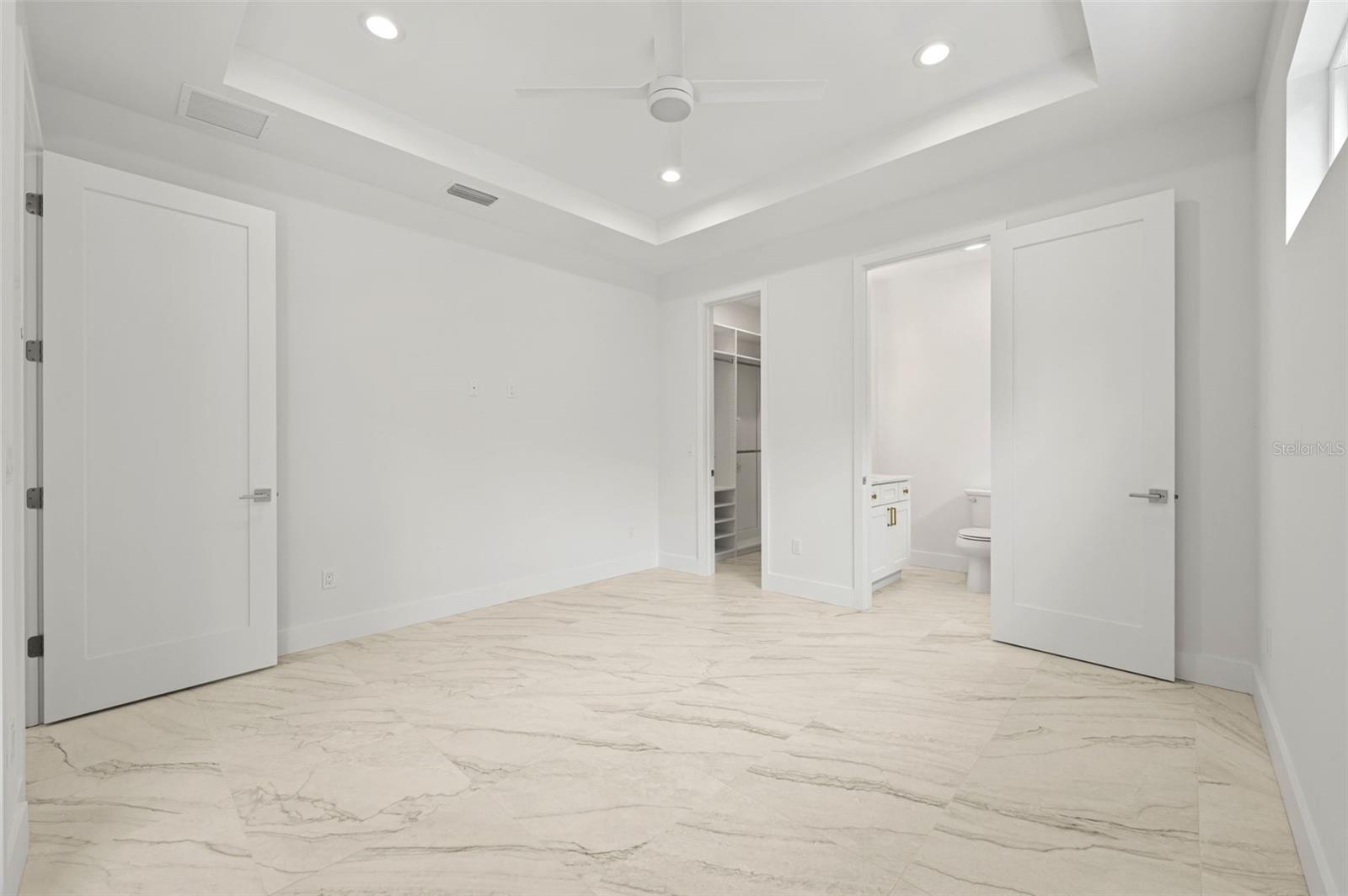 Image 47 of 70 For 3228 Oakellar Avenue