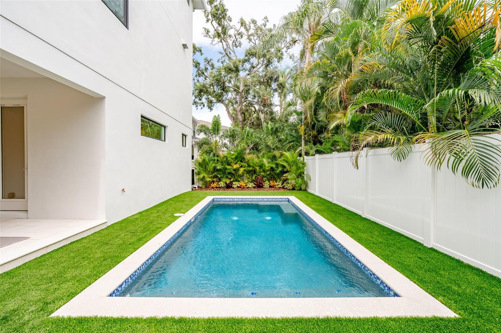 Image 52 of 70 For 3228 Oakellar Avenue