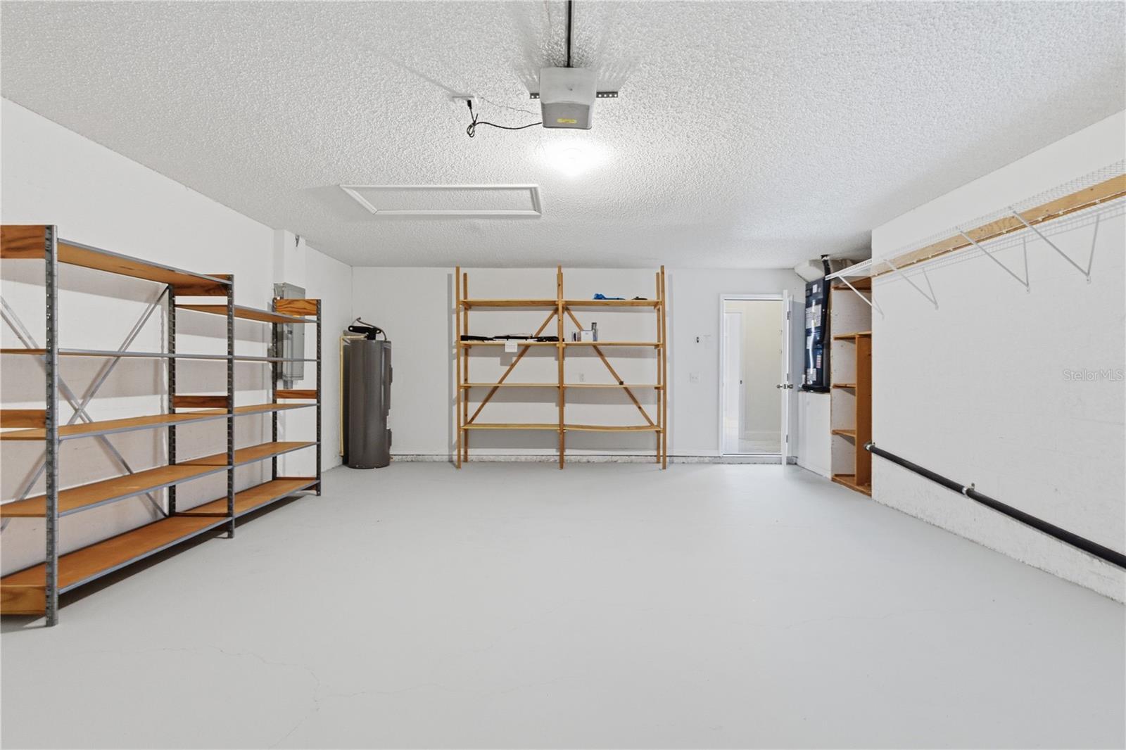 Listing photo id 33 for 4320 Bayridge Court