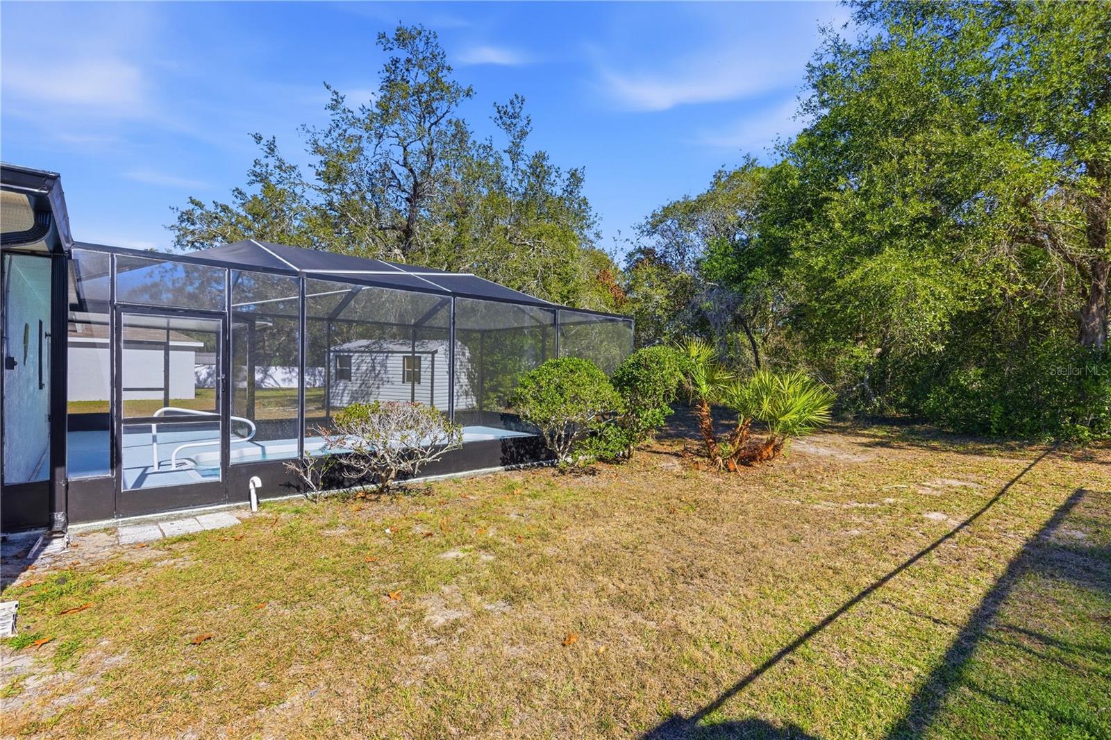 Listing photo id 39 for 4320 Bayridge Court