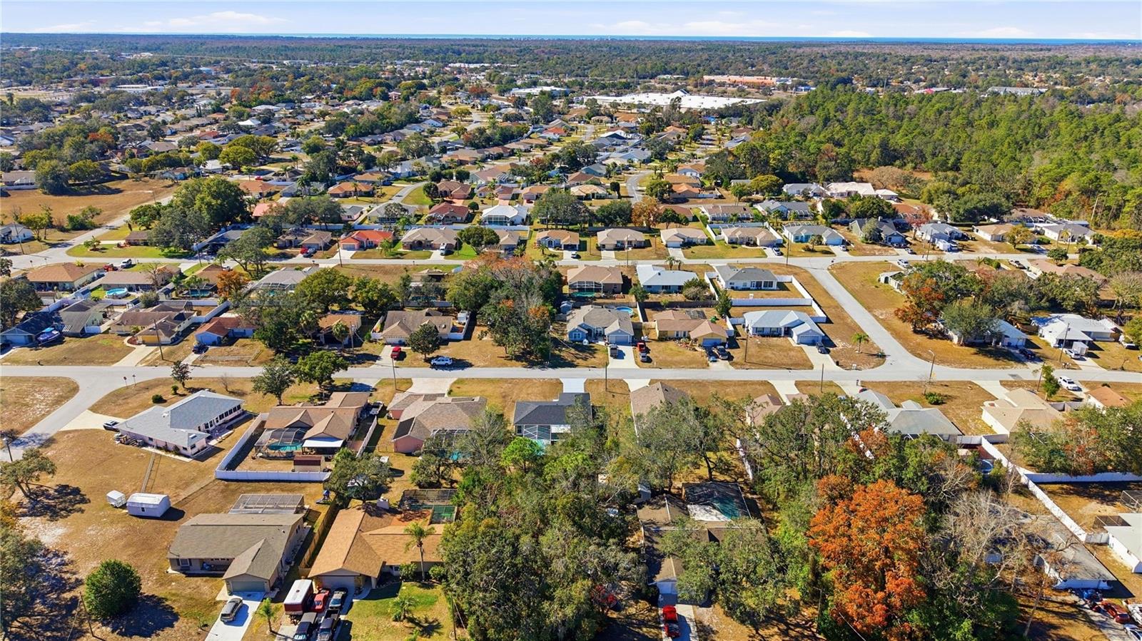 Listing photo id 52 for 4320 Bayridge Court