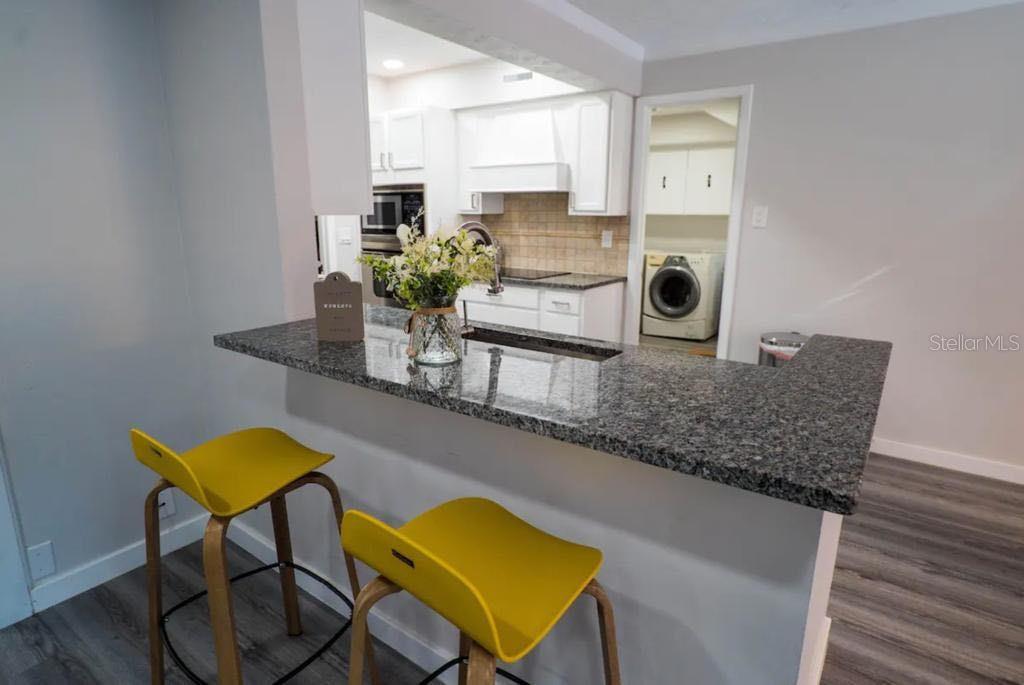 Image 10 of 30 For 12216 Noreast Lake Drive