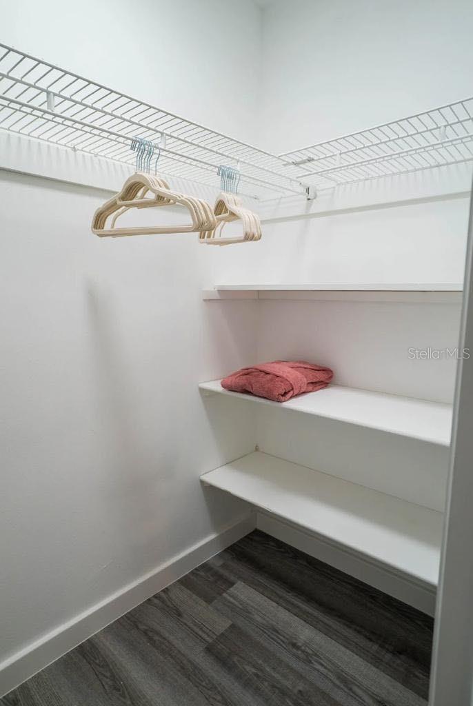 Image 14 of 30 For 12216 Noreast Lake Drive