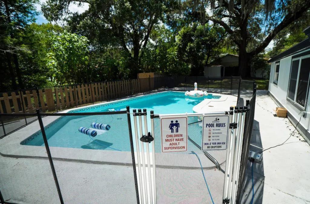 Image 15 of 30 For 12216 Noreast Lake Drive