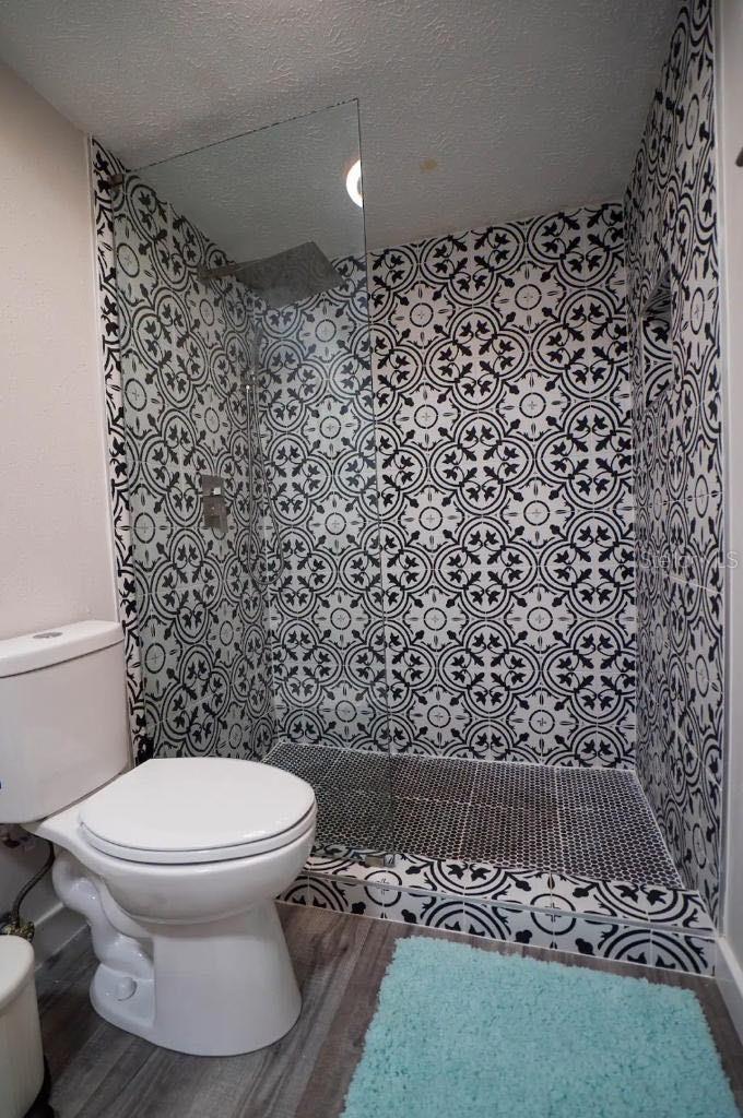 Image 17 of 30 For 12216 Noreast Lake Drive