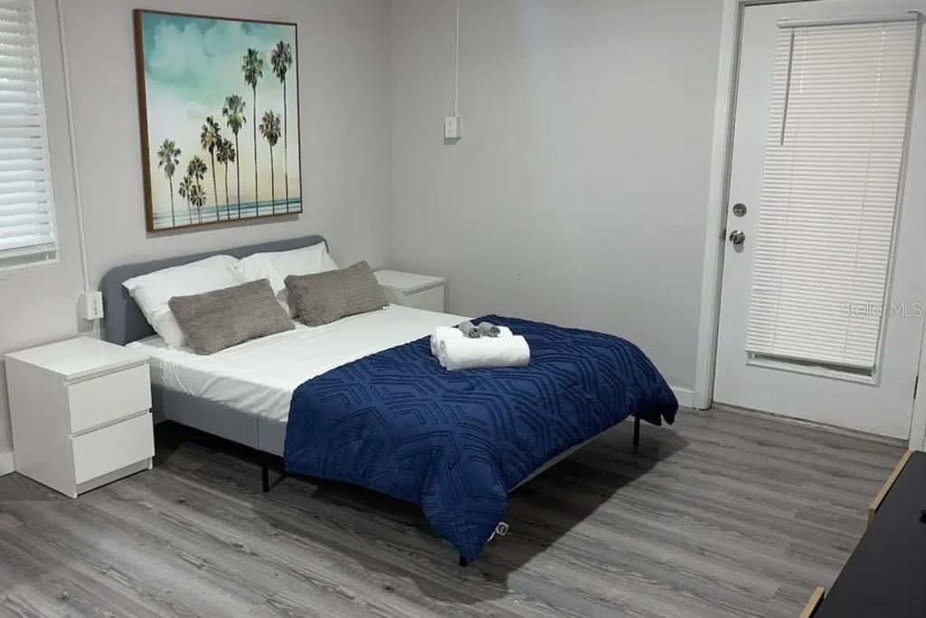 Image 24 of 30 For 12216 Noreast Lake Drive