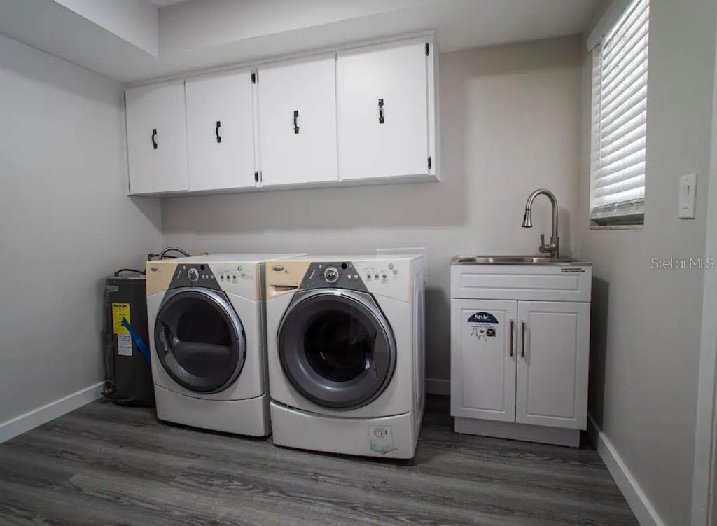 Image 26 of 30 For 12216 Noreast Lake Drive