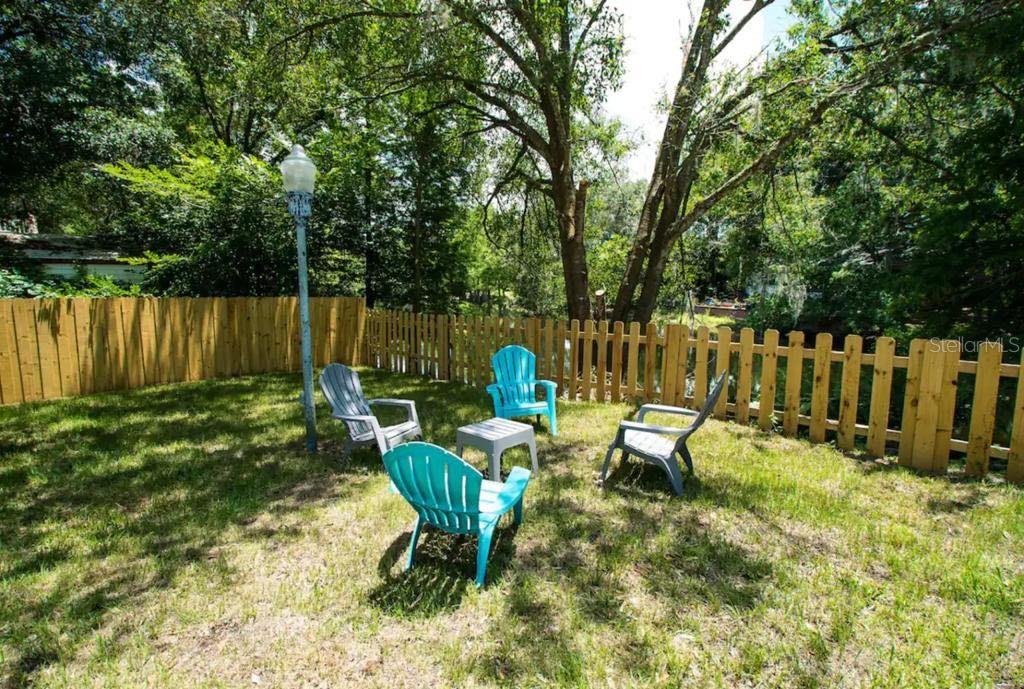 Image 27 of 30 For 12216 Noreast Lake Drive