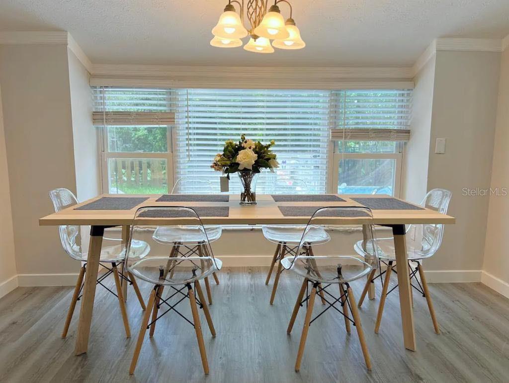 Image 4 of 30 For 12216 Noreast Lake Drive