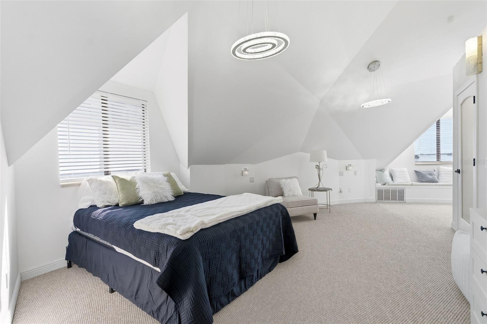 Image 36 of 52 For 1074 Point Seaside