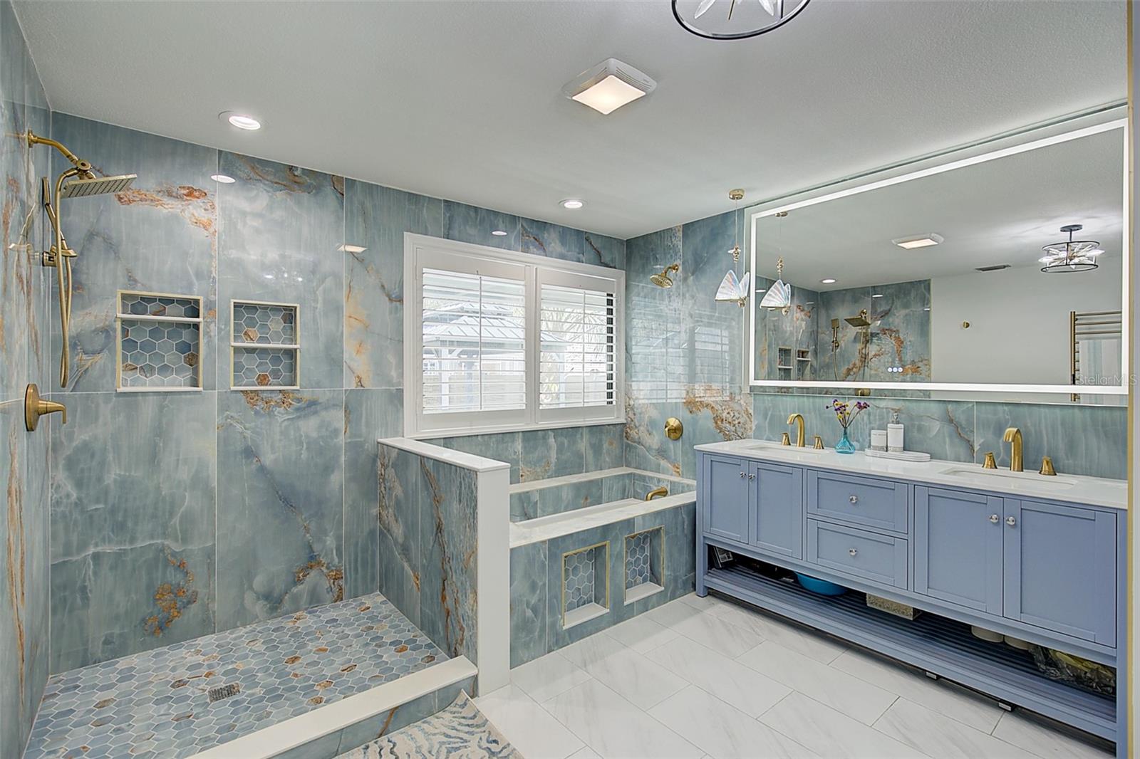 Image 43 of 80 For 4202 Deepwater Lane