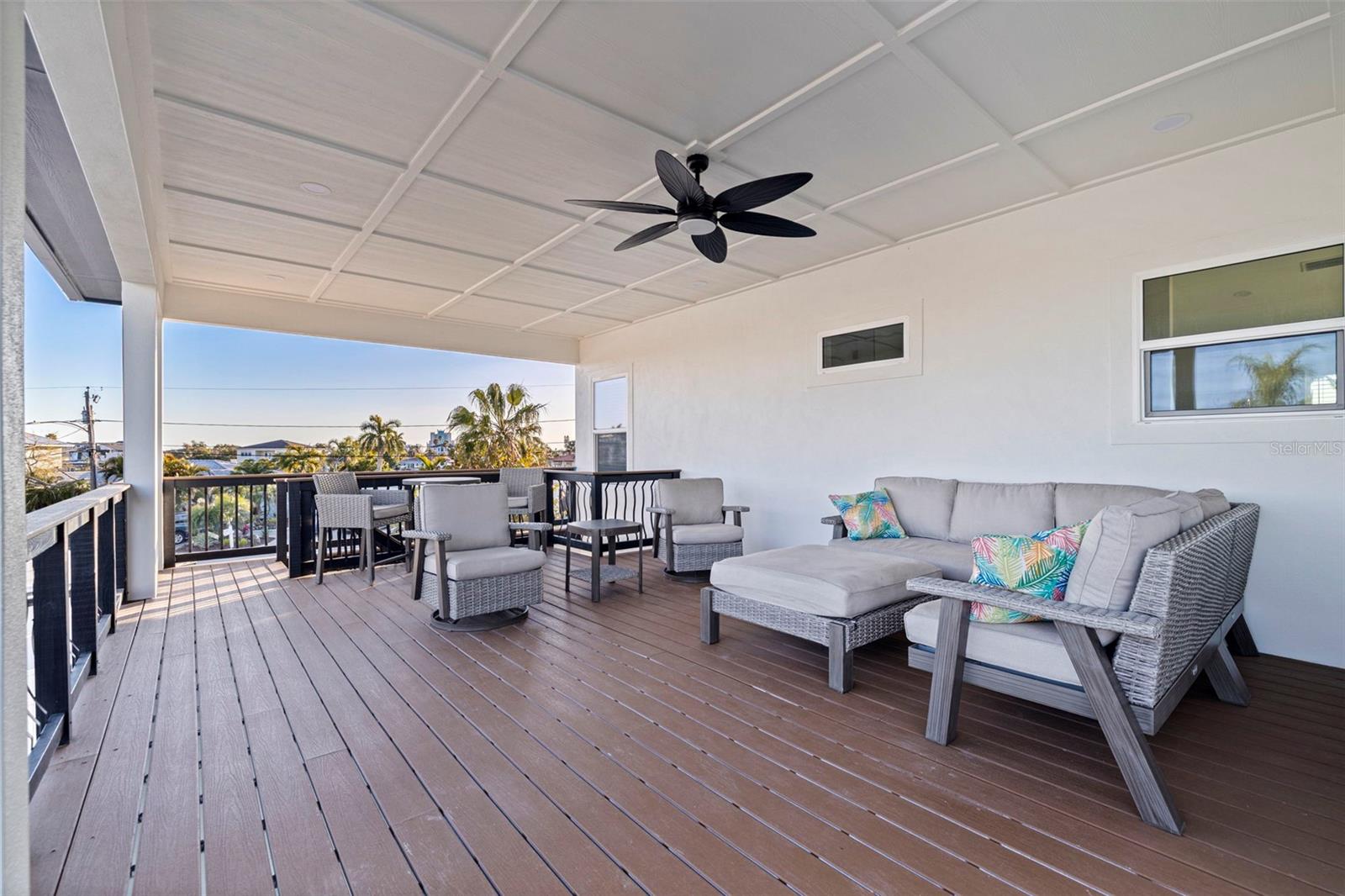 Listing photo id 14 for 605 115th Avenue