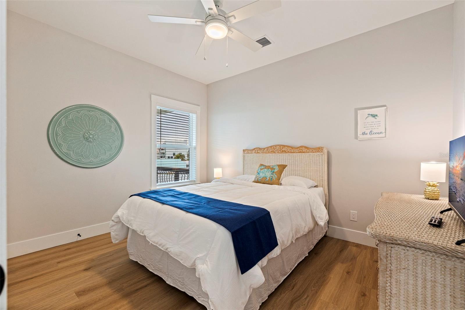 Listing photo id 23 for 605 115th Avenue