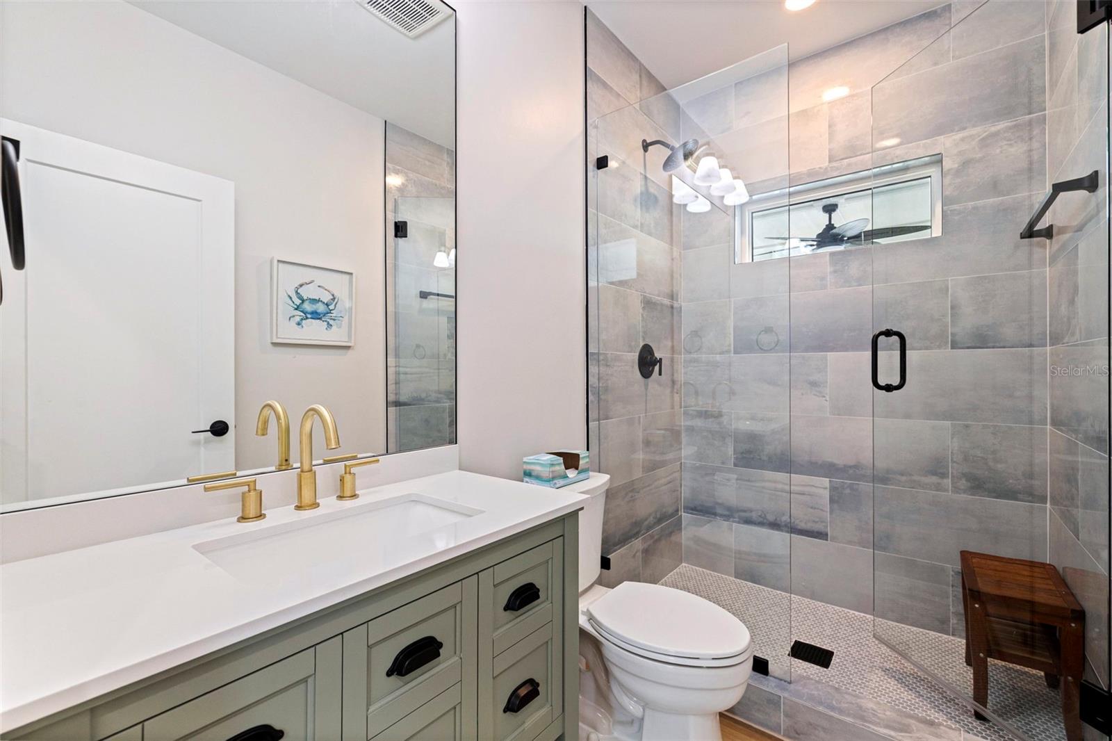 Listing photo id 24 for 605 115th Avenue