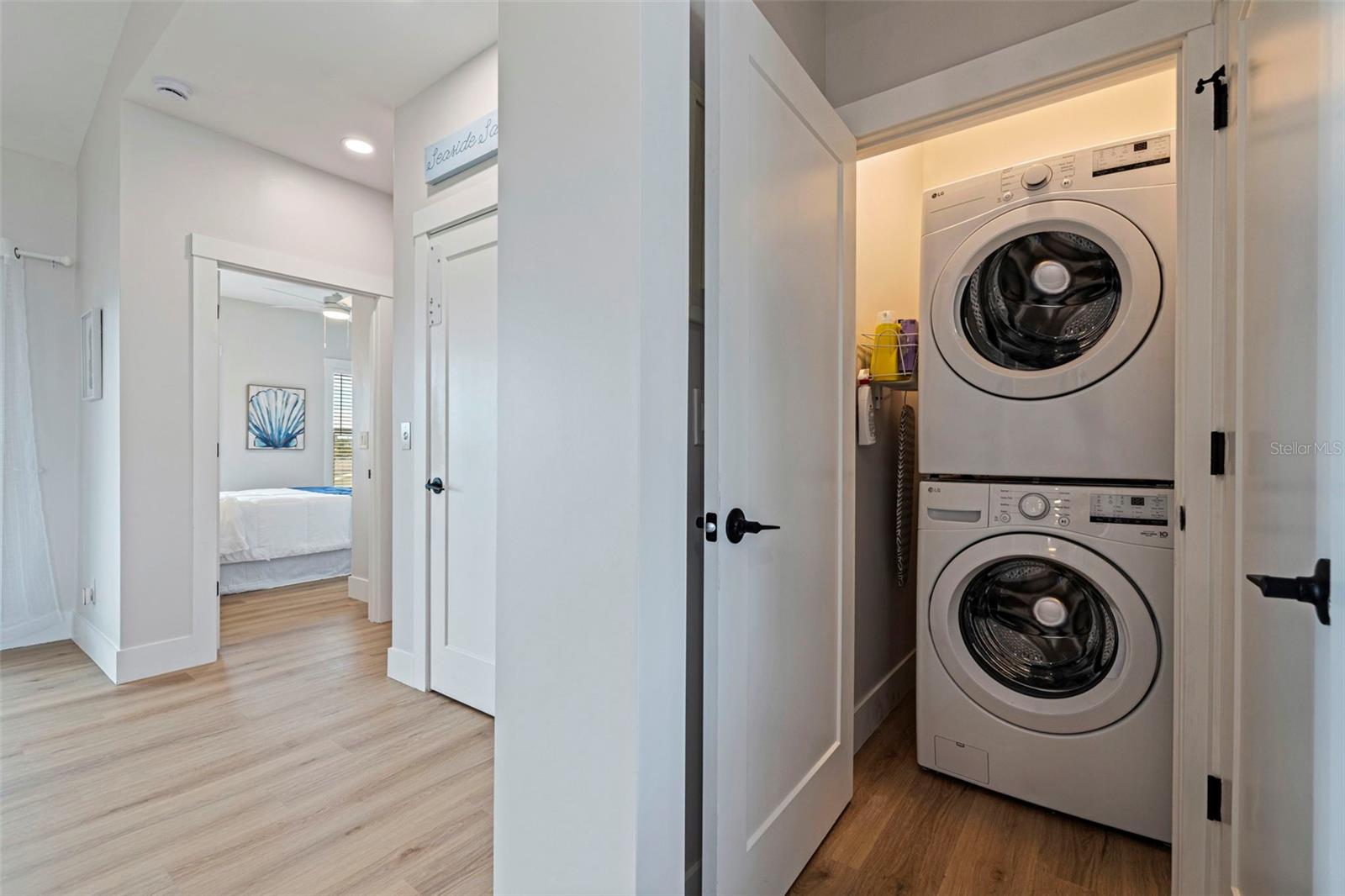 Listing photo id 27 for 605 115th Avenue