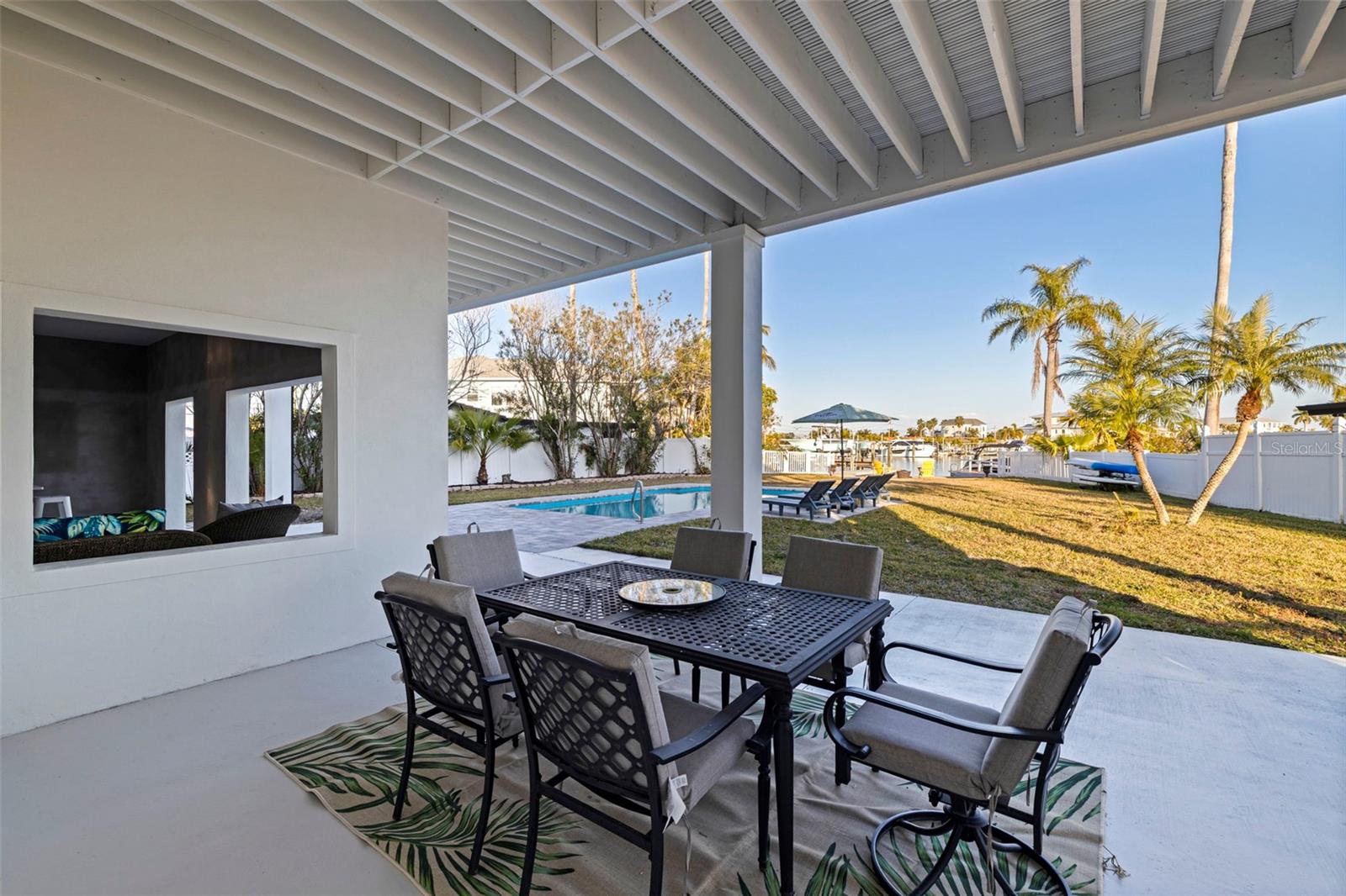 Listing photo id 29 for 605 115th Avenue