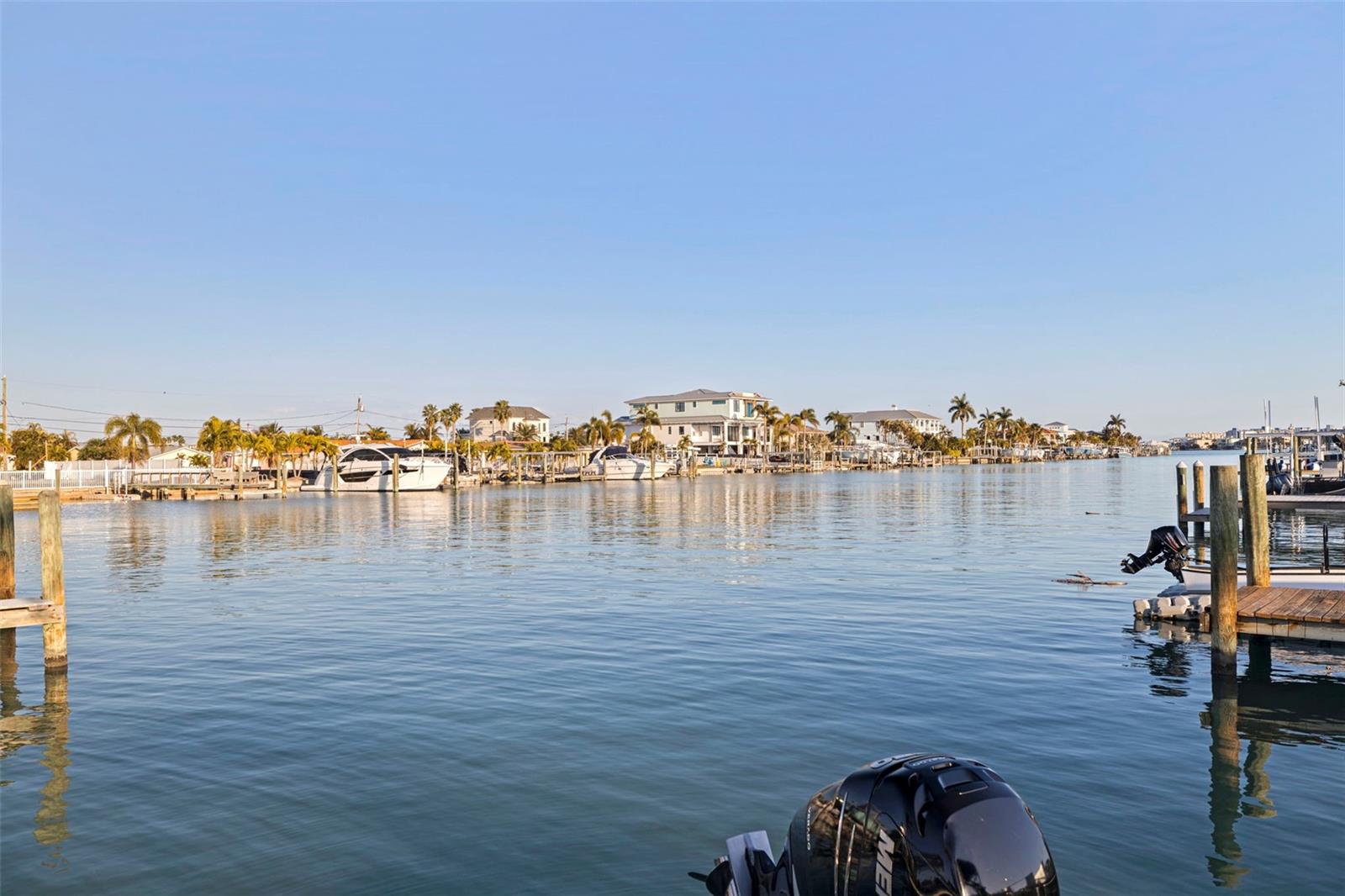 Listing photo id 35 for 605 115th Avenue