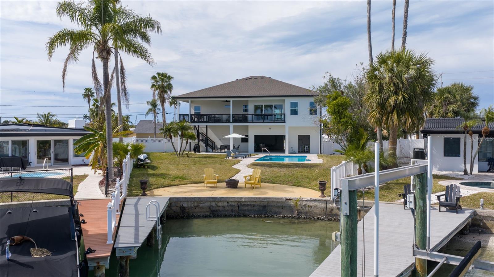 Listing photo id 41 for 605 115th Avenue